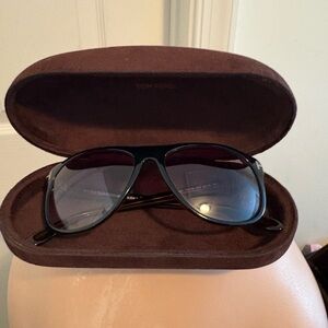 Tom Ford Black and Brown Sunglasses Kit Astuccio Rigido B6